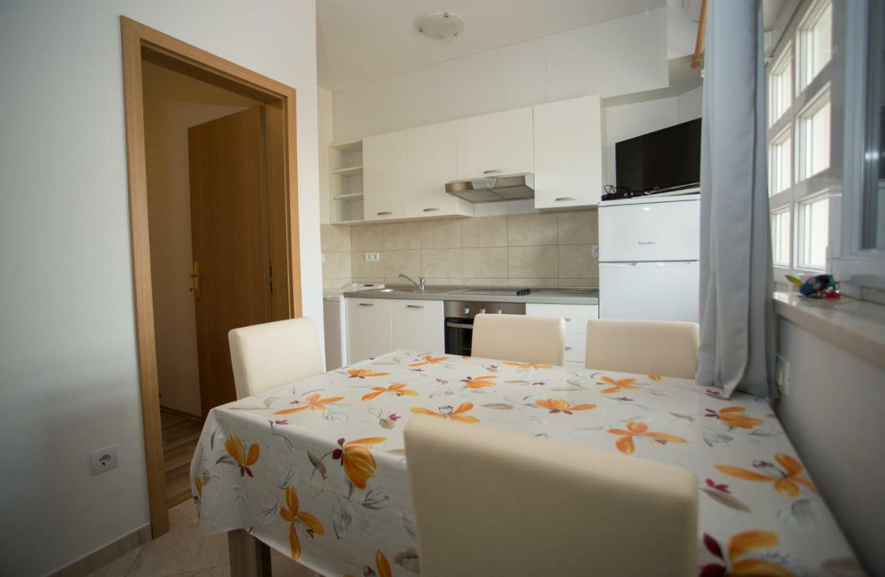 Apartment Ribica Kaštela المظهر الخارجي الصورة